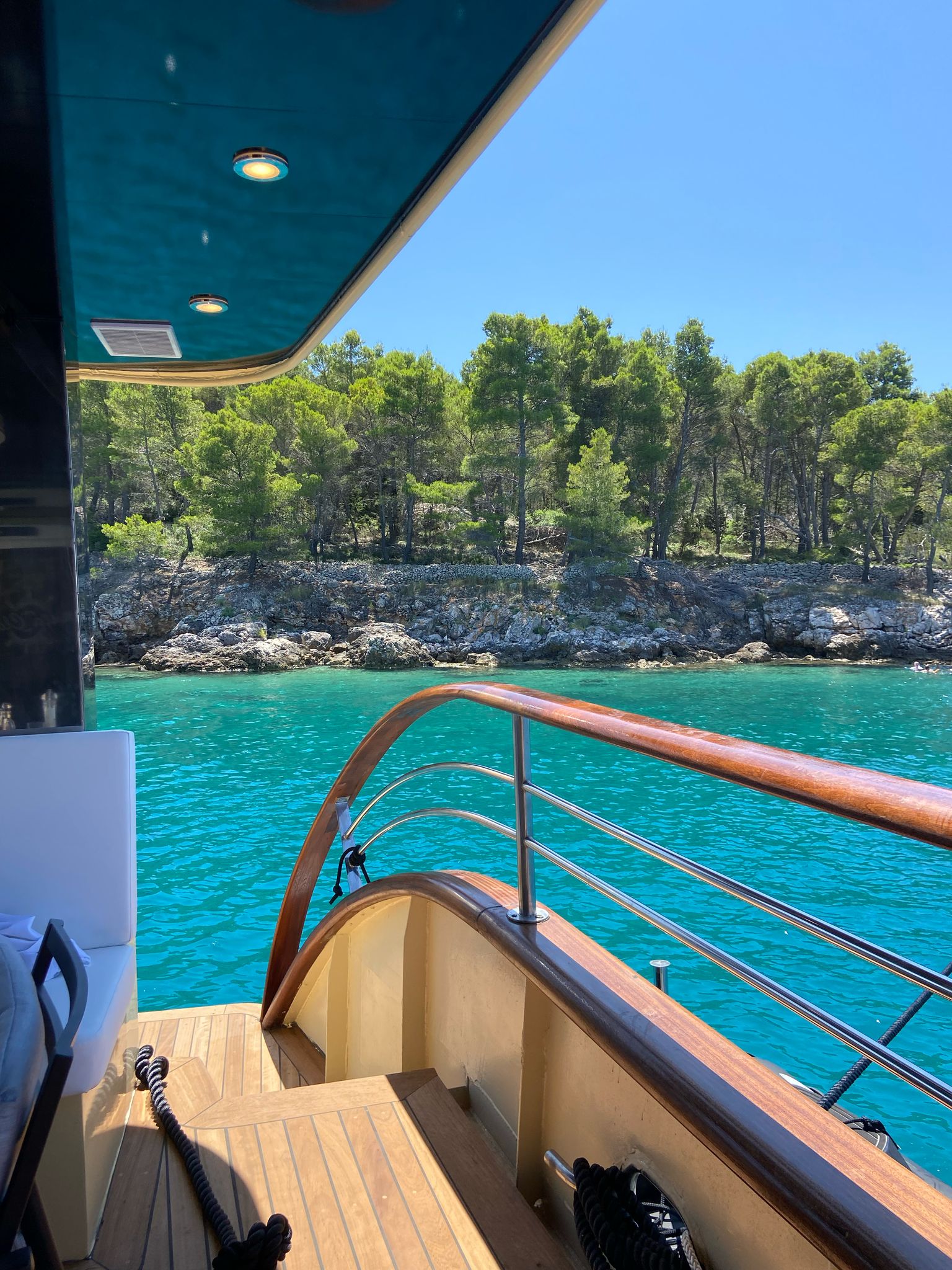 Luxury cruising in Croatia: what to expect aboard S/Y Santa Clara.