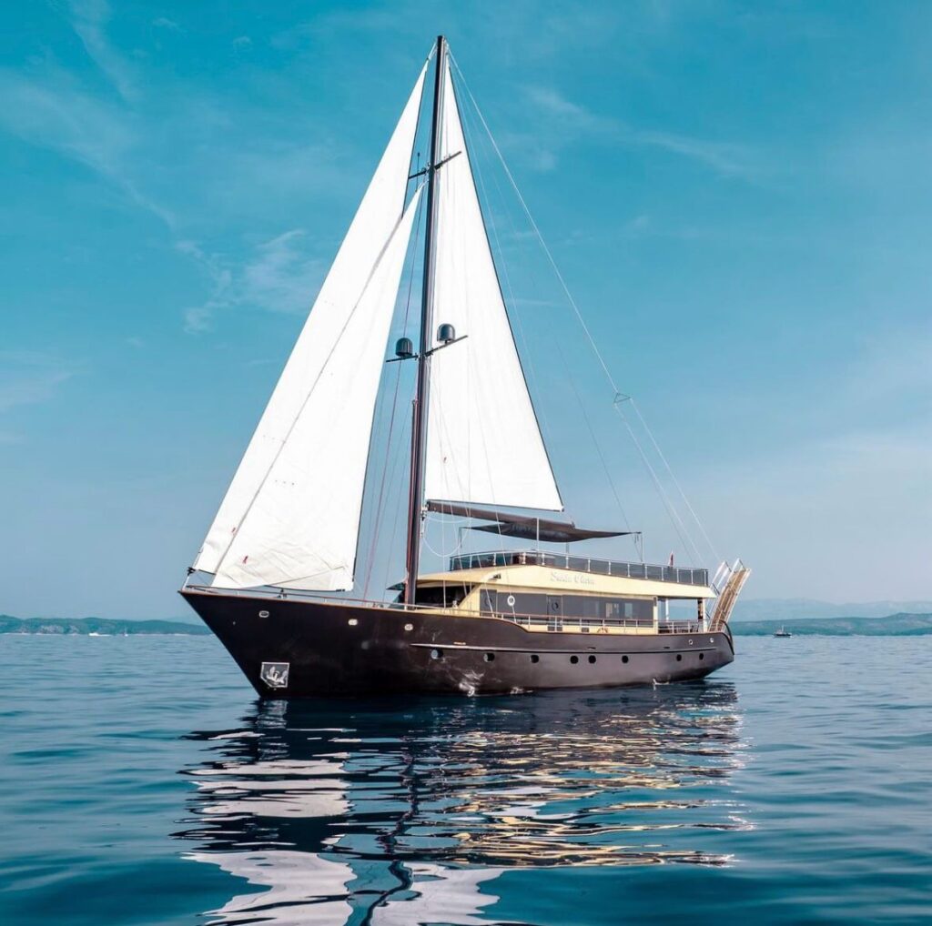 s/y santa clara luxury yacht in croatia